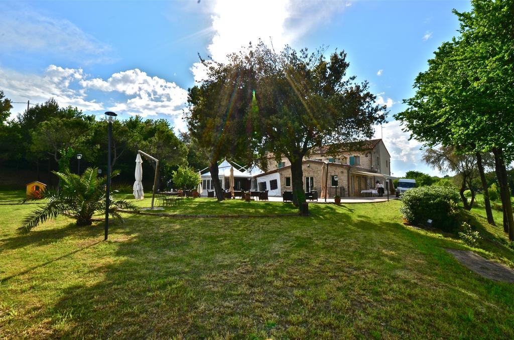 Vila Ristorante Country House Isolabelgatto Fano Exteriér fotografie