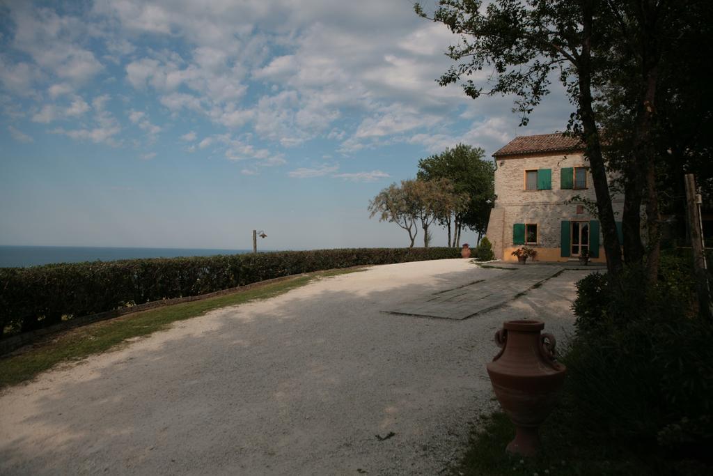 Vila Ristorante Country House Isolabelgatto Fano Exteriér fotografie