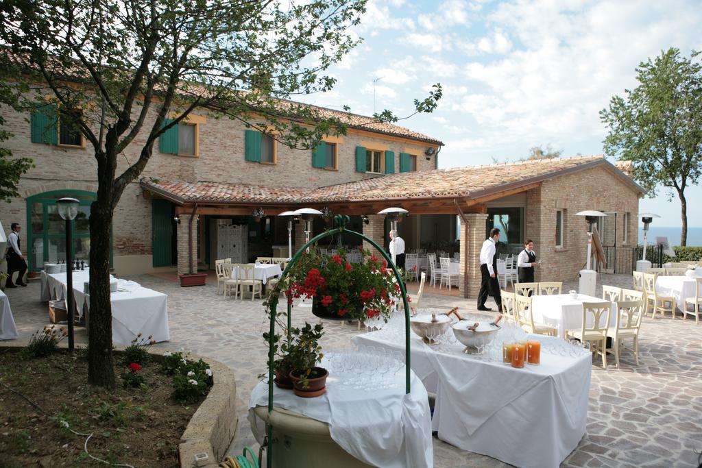 Vila Ristorante Country House Isolabelgatto Fano Exteriér fotografie