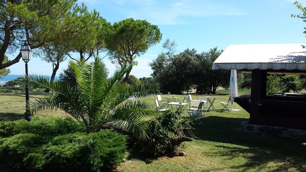 Vila Ristorante Country House Isolabelgatto Fano Exteriér fotografie